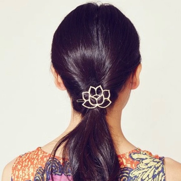 🌸 Lotus flower hair barrette 🌸 - Picture 3 of 6